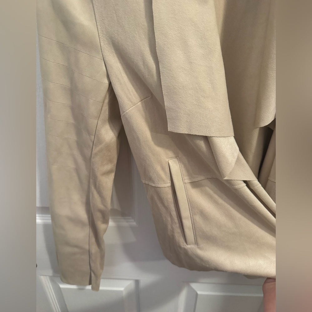 Bagatelle Taupe Faux Suede drape jacket, size small - Picture 4 of 7